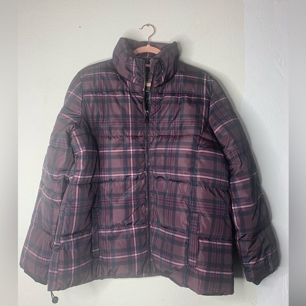 Maurices Women’s plaid puffer jacket NWT